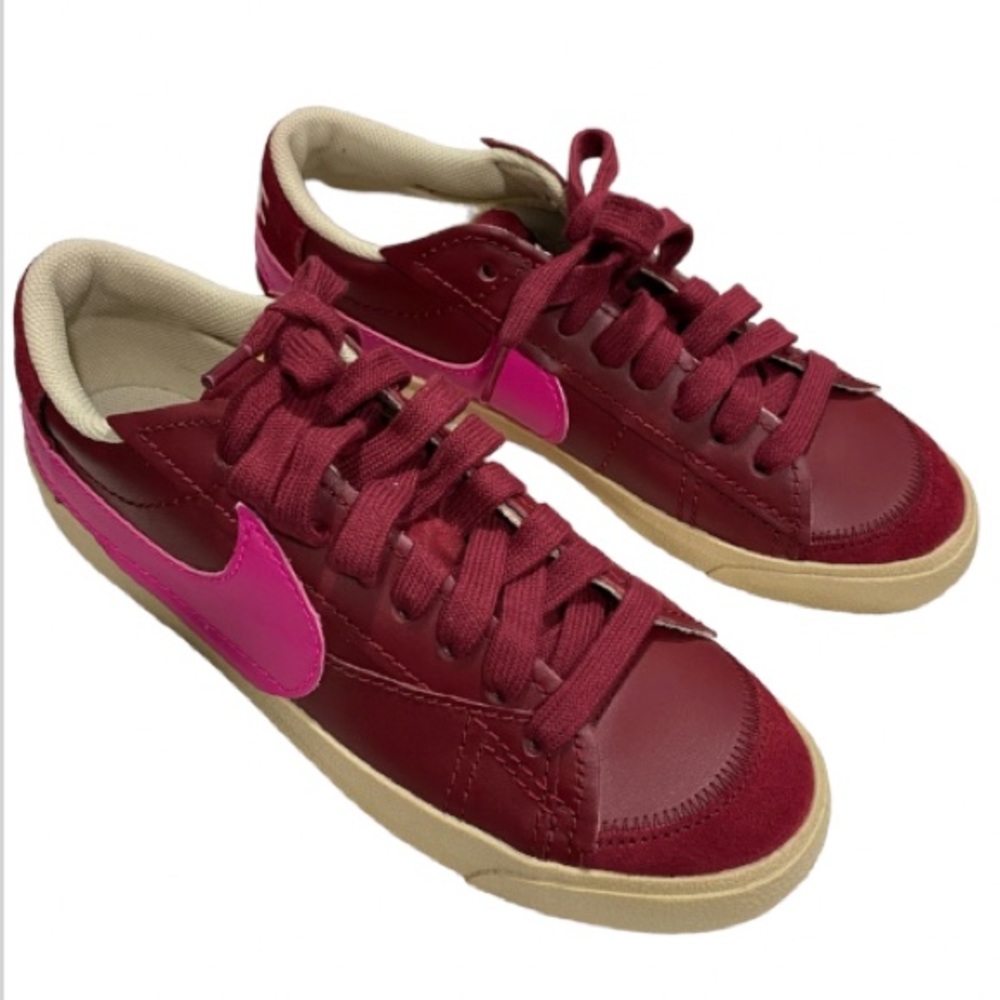 NEW Nike men’s sneakers shoes size 12 wine red